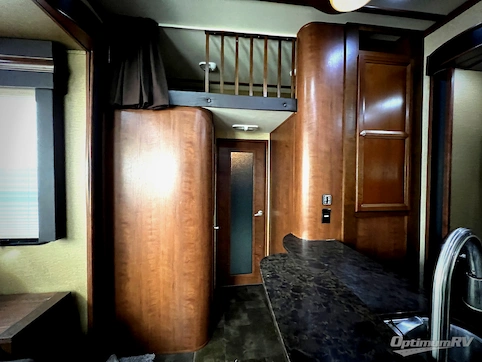 2013 Dutchmen Voltage V3895 RV Photo 3