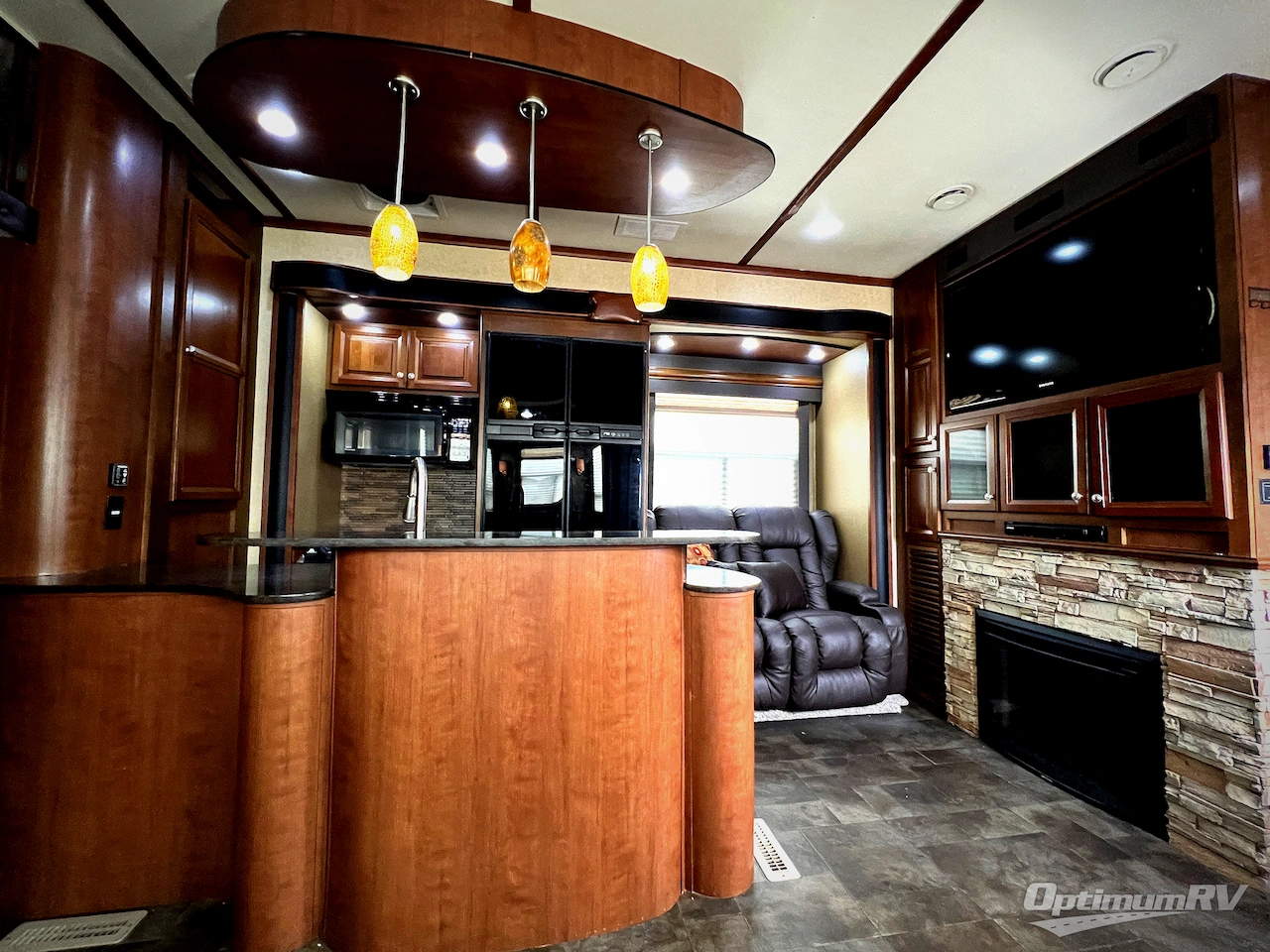 2013 Dutchmen Voltage V3895 Photo 10