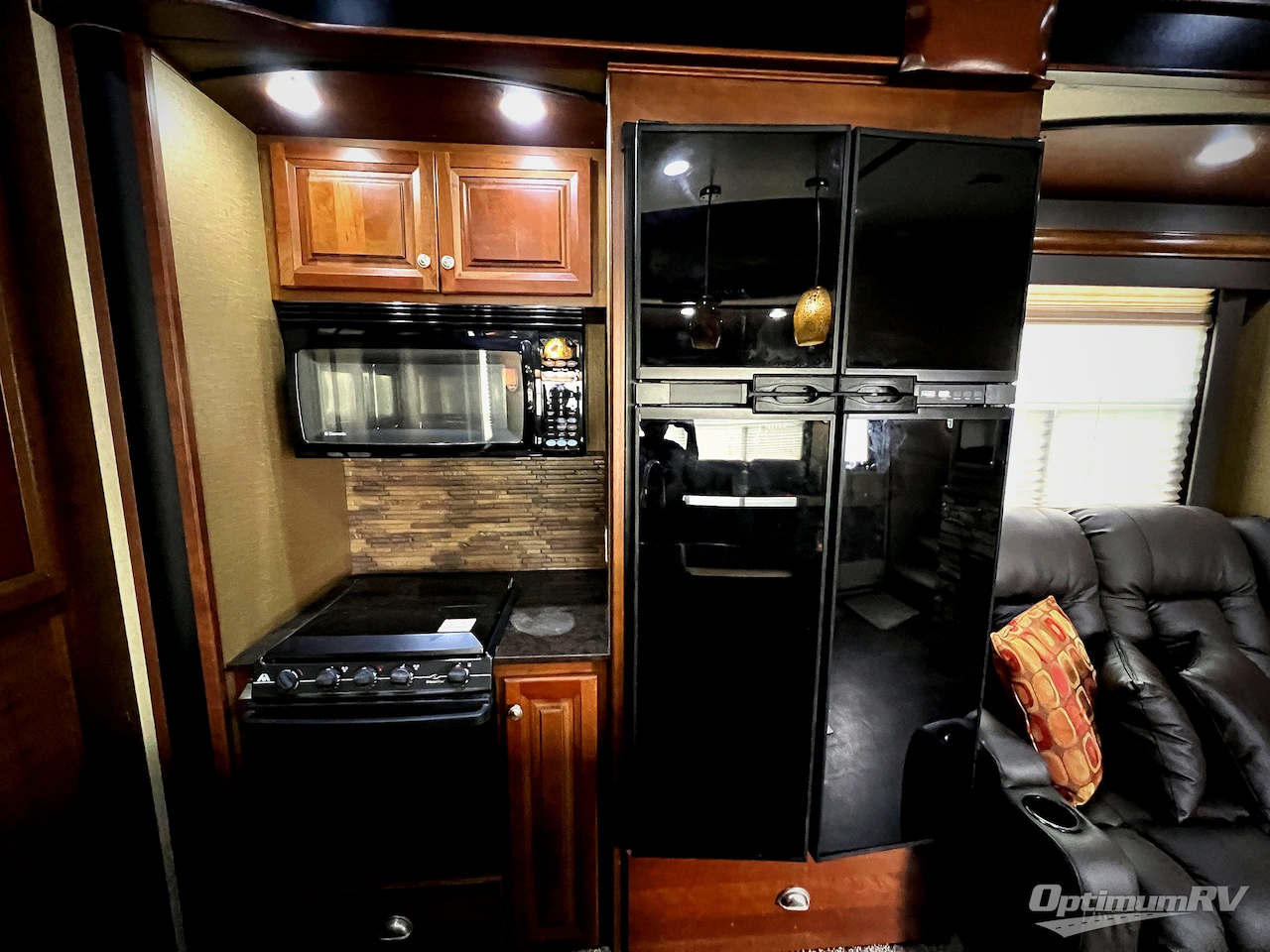 2013 Dutchmen Voltage V3895 Photo 14