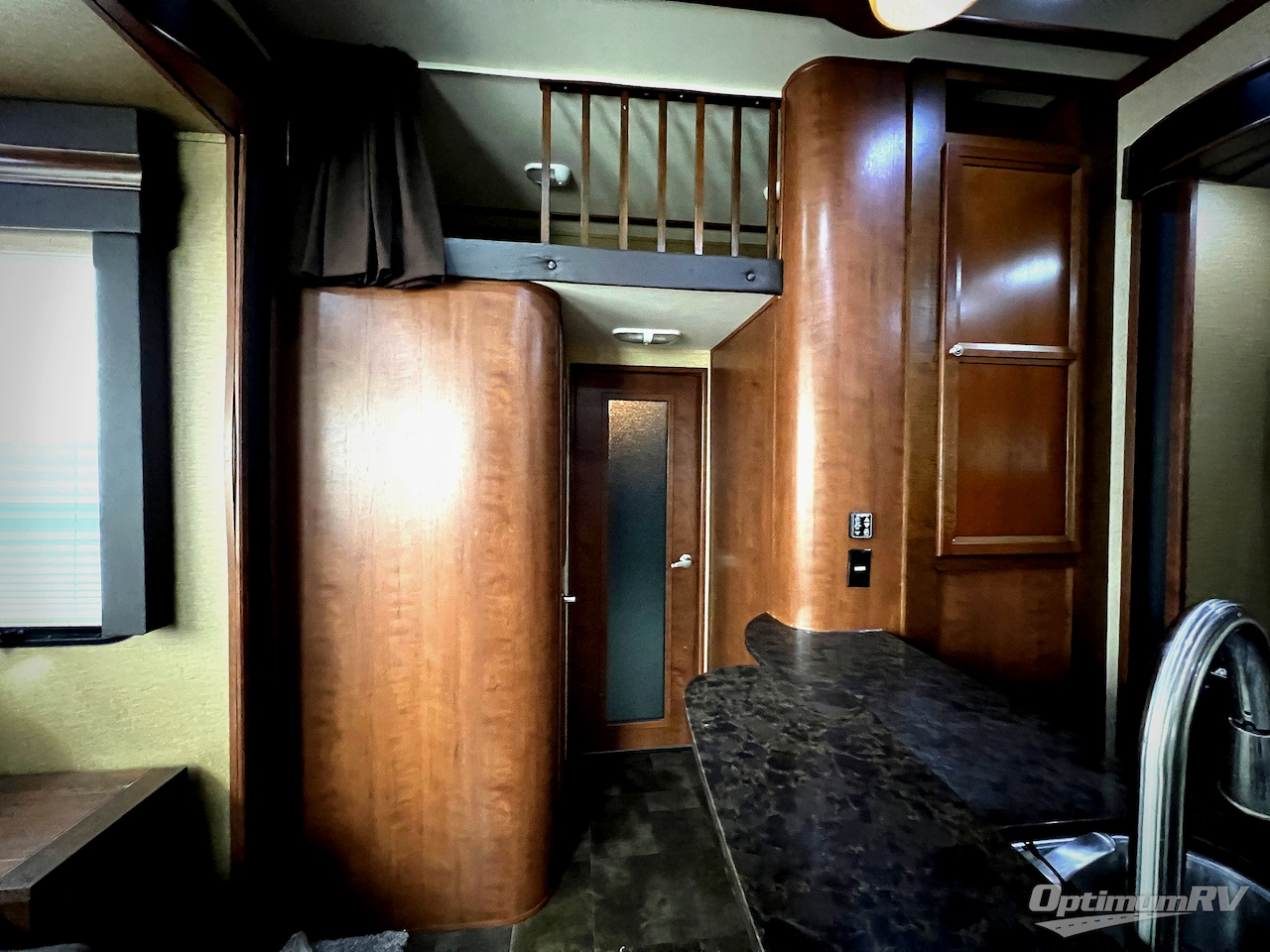 2013 Dutchmen Voltage V3895 Photo 15