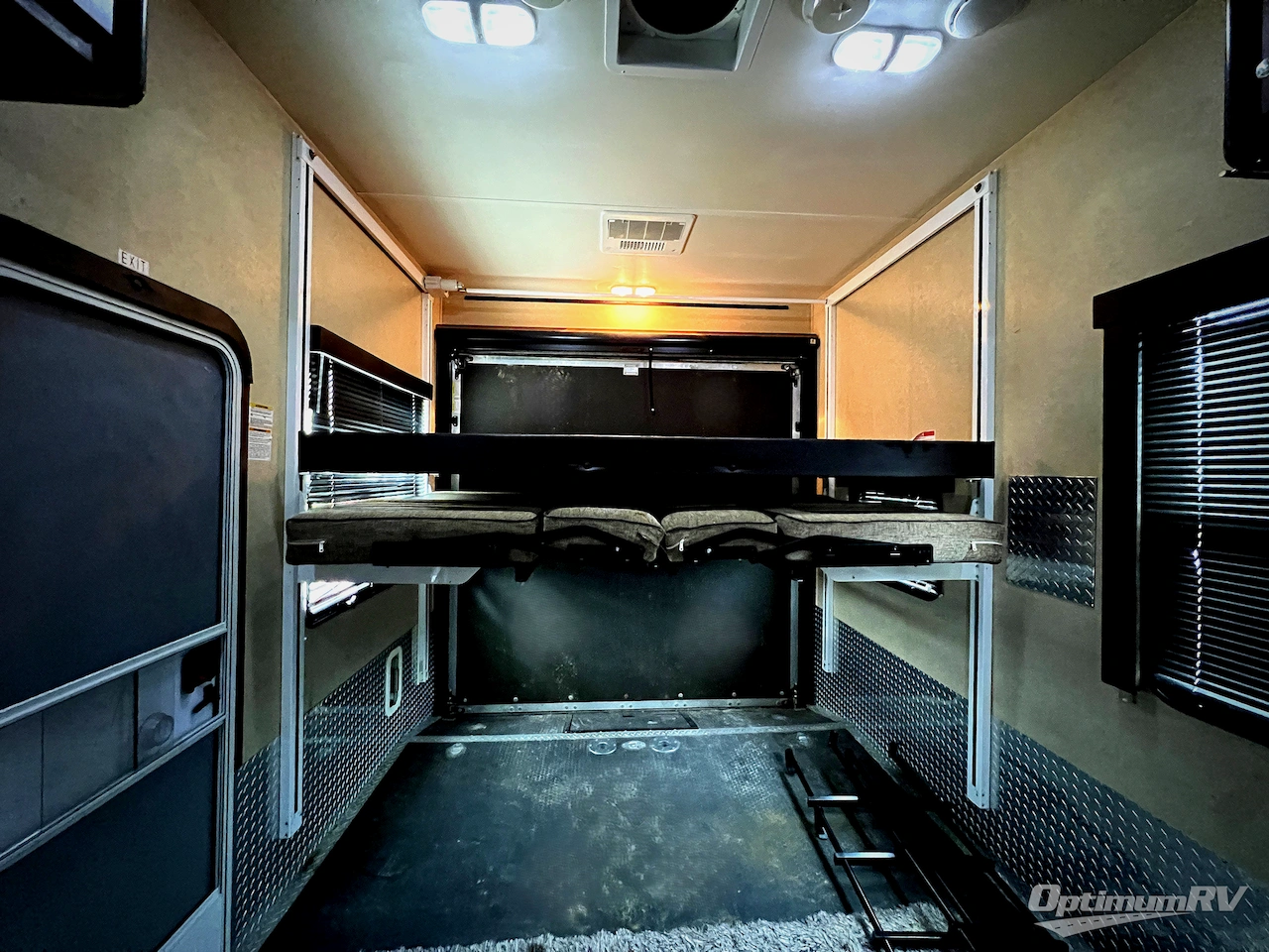 2013 Dutchmen Voltage V3895 Photo 16