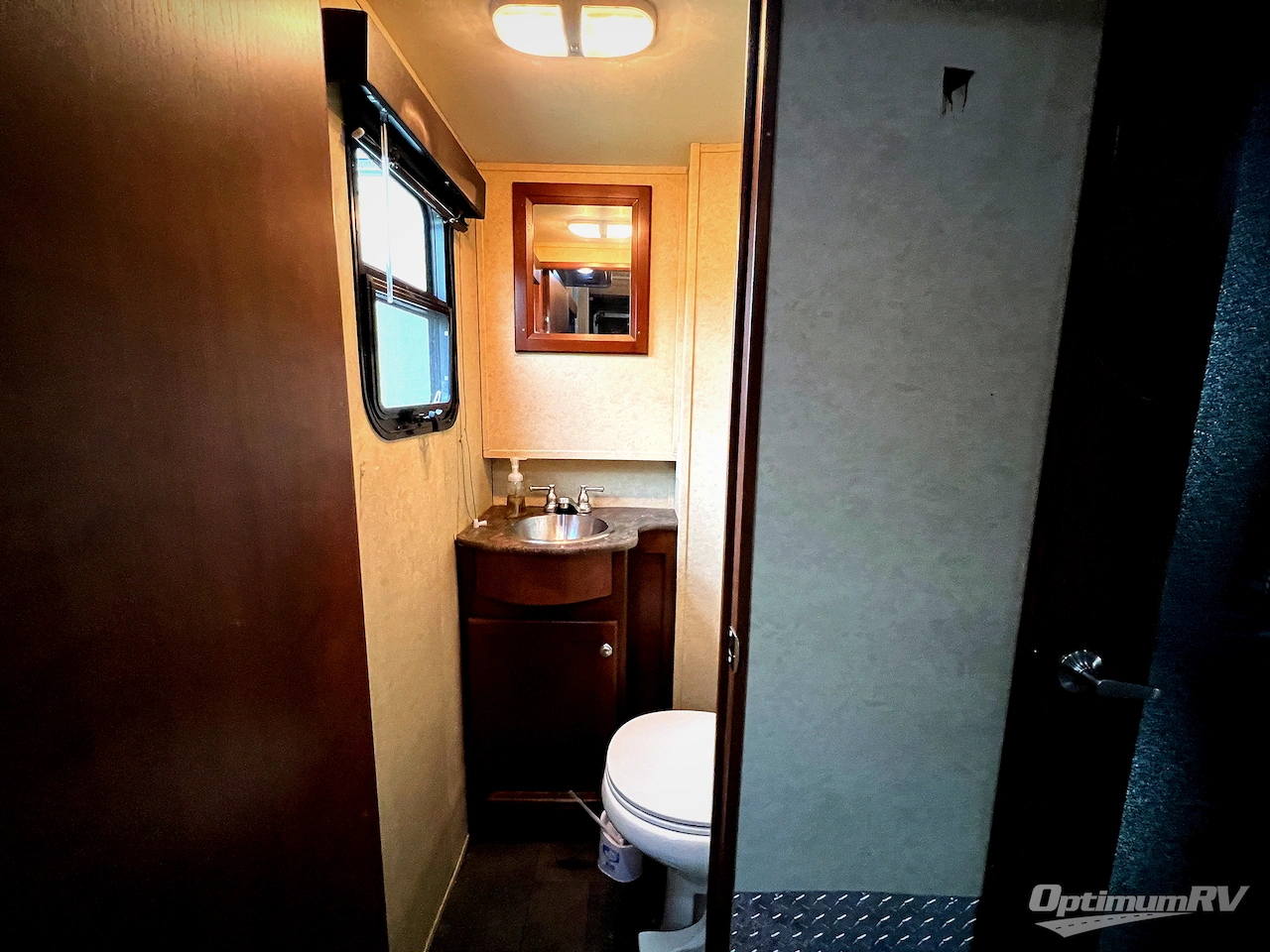 2013 Dutchmen Voltage V3895 Photo 17