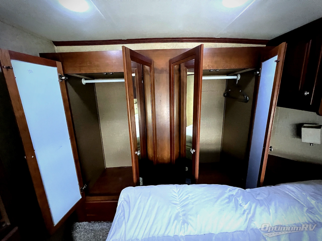 2013 Dutchmen Voltage V3895 Photo 22