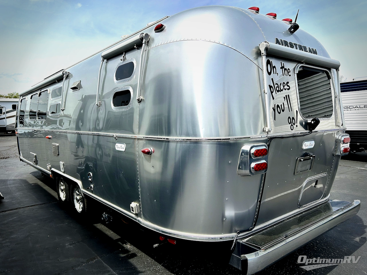 2023 Airstream Flying Cloud 30FB Office Photo 3