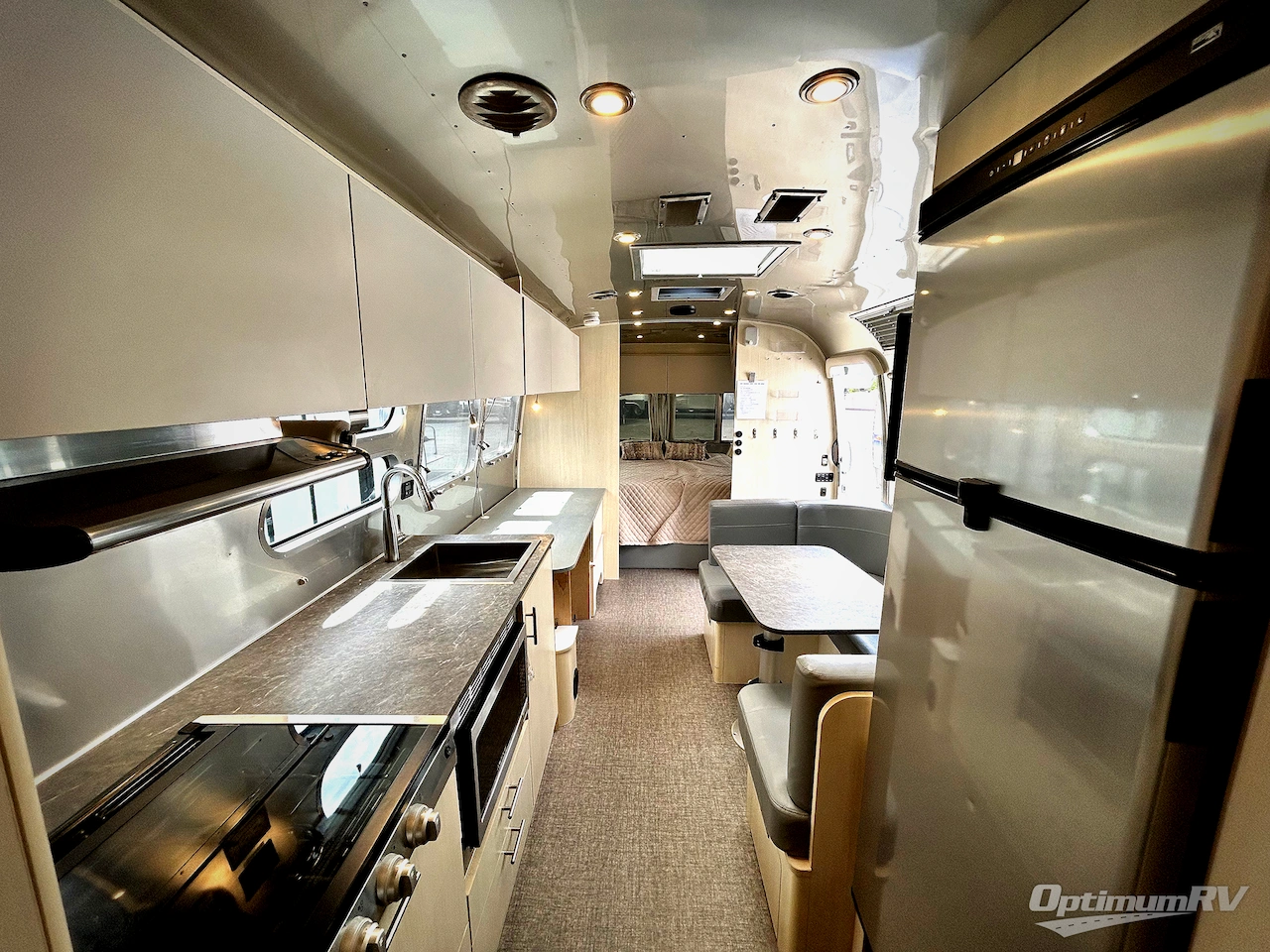 2023 Airstream Flying Cloud 30FB Office Photo 5