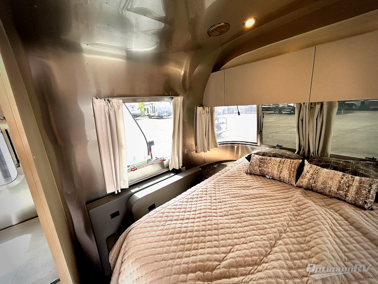 2023 Airstream Flying Cloud 30FB Office Photo 12