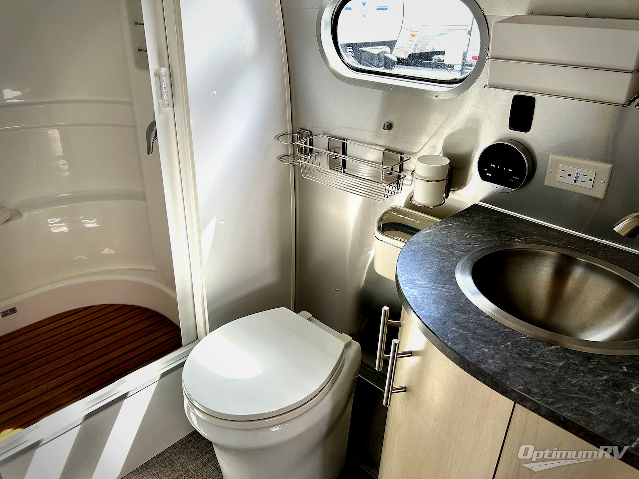 2023 Airstream Flying Cloud 30FB Office Photo 16