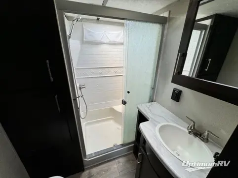 2019 Prime Time Sanibel 3402WB RV Photo 4