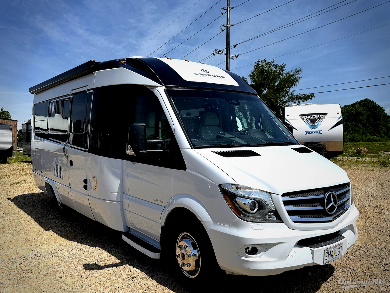 2019 Leisure Travel Serenity 24CB Photo 2