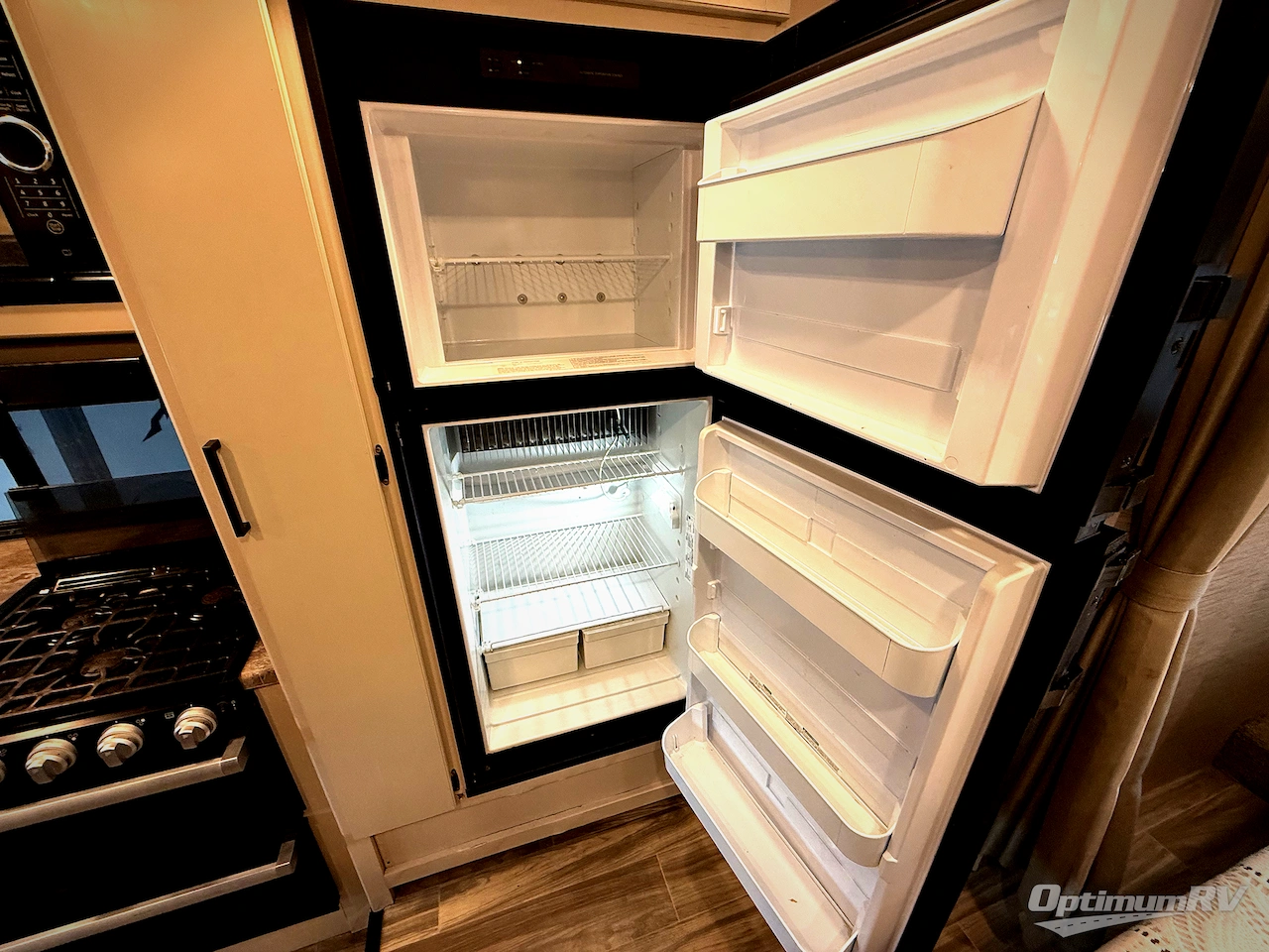 2023 Thor Four Winds 24F Photo 12