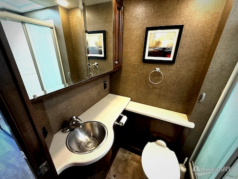 2017 Thor Palazzo 33.2 RV Photo 4