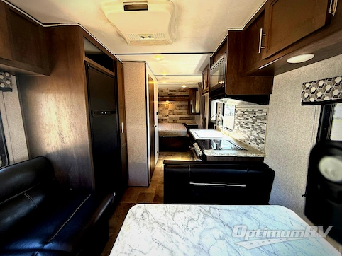 2020 Dutchmen Coleman Lantern LT Series 202RD RV Photo 2