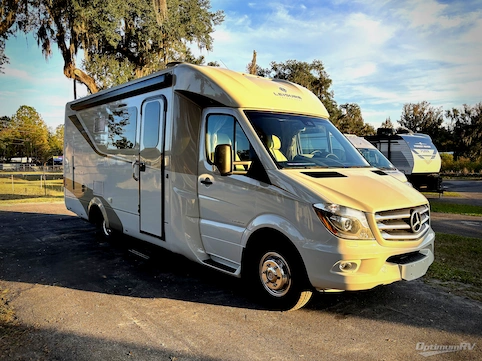 Used 2016 Leisure Travel Unity U24CB Featured Photo