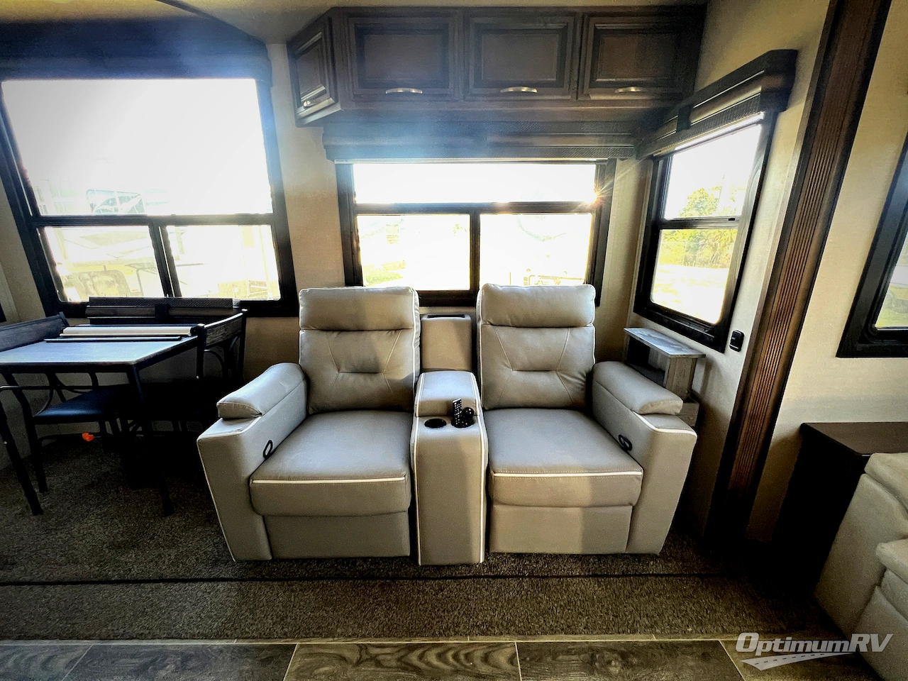 2020 KZ Durango Gold G356RLT Photo 8