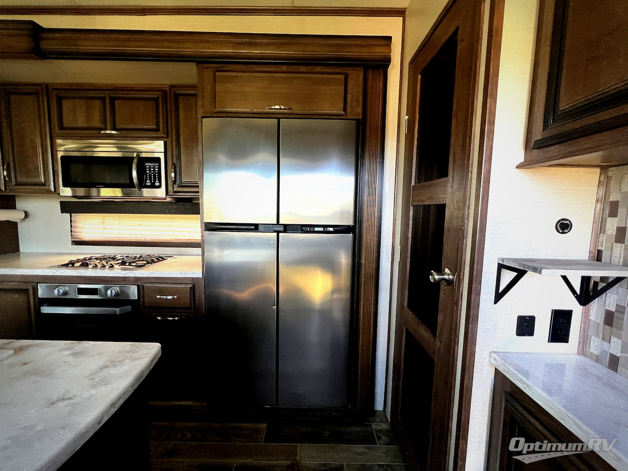 2020 KZ Durango Gold G356RLT Photo 13