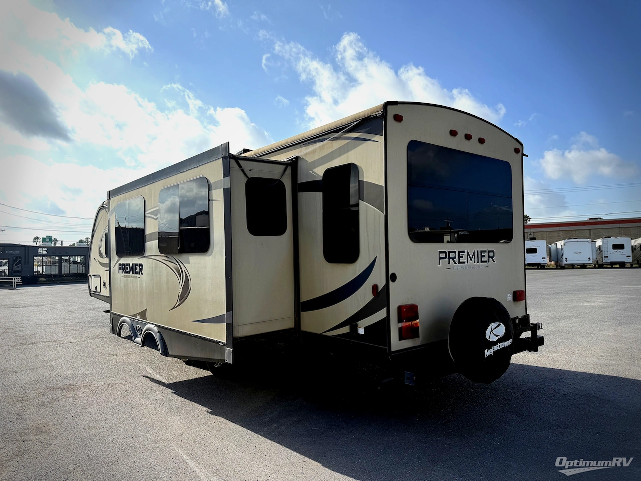 2018 Keystone Premier Ultra Lite 30RIPR Photo 3