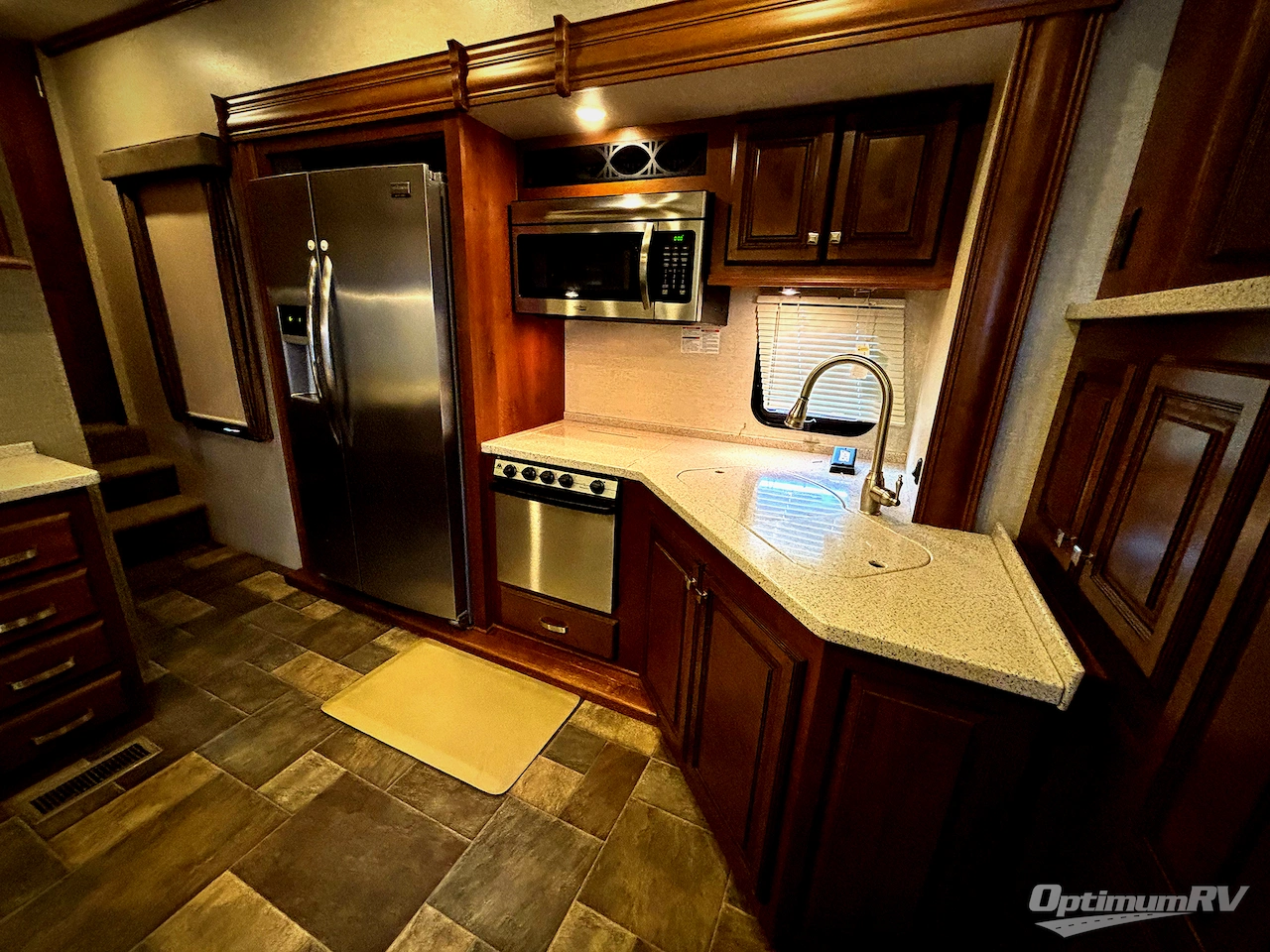 2017 Heartland Bighorn 3750FL Photo 14