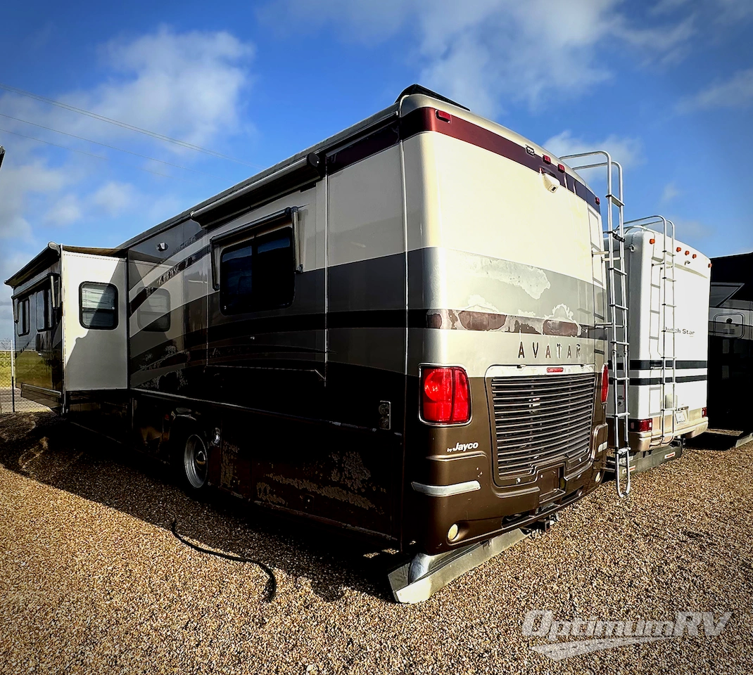 2003 Jayco Avatar 3800 Photo 2
