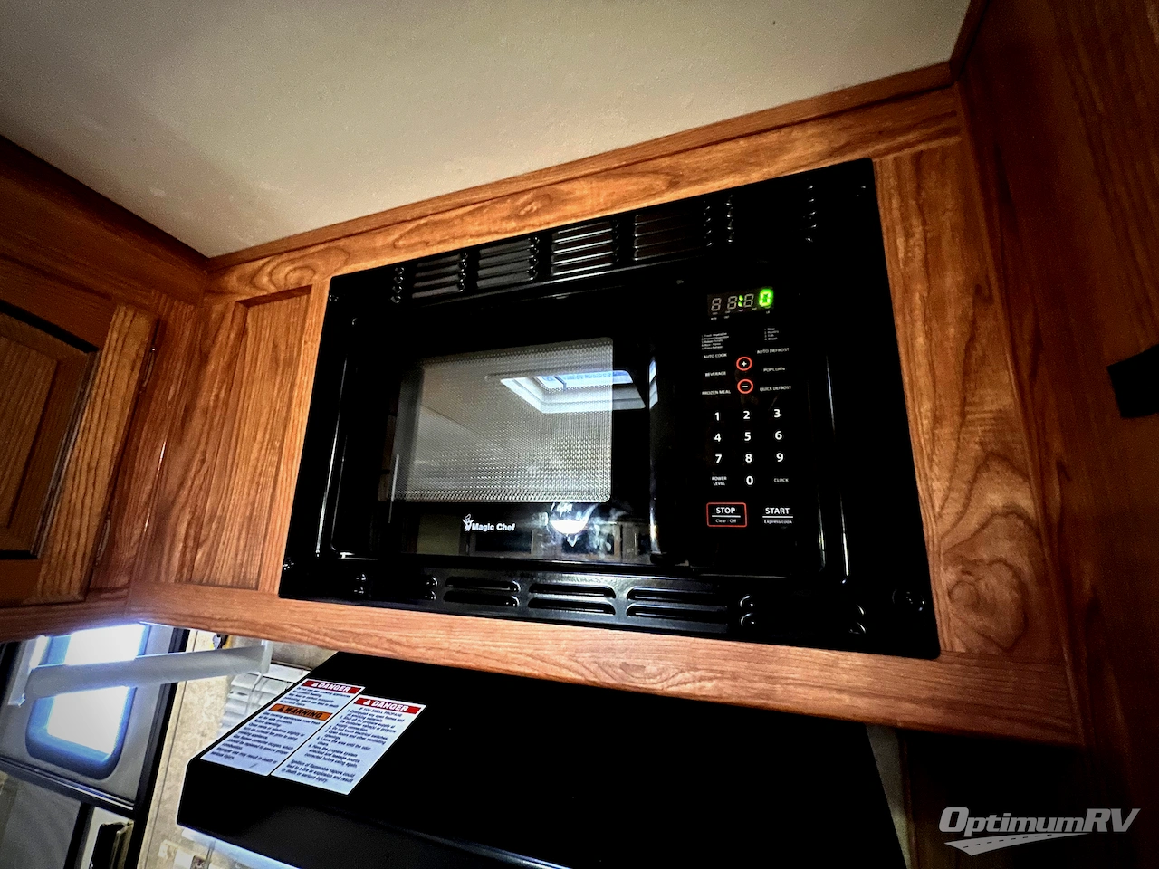 2015 Forest River Rockwood Signature Ultra Lite 8311WS Photo 7