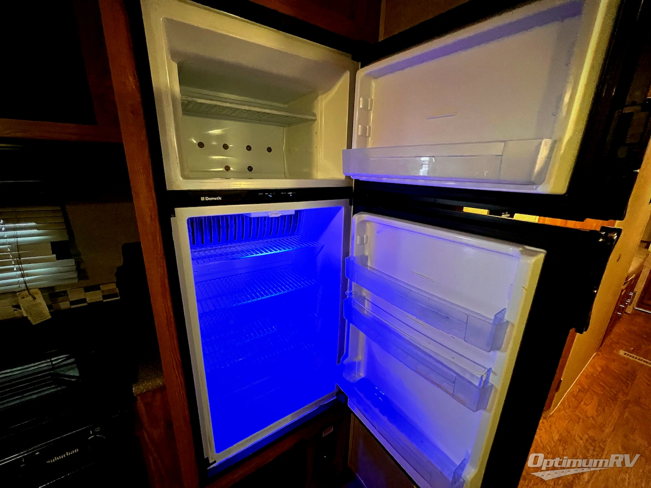 2015 Forest River Rockwood Signature Ultra Lite 8311WS Photo 9