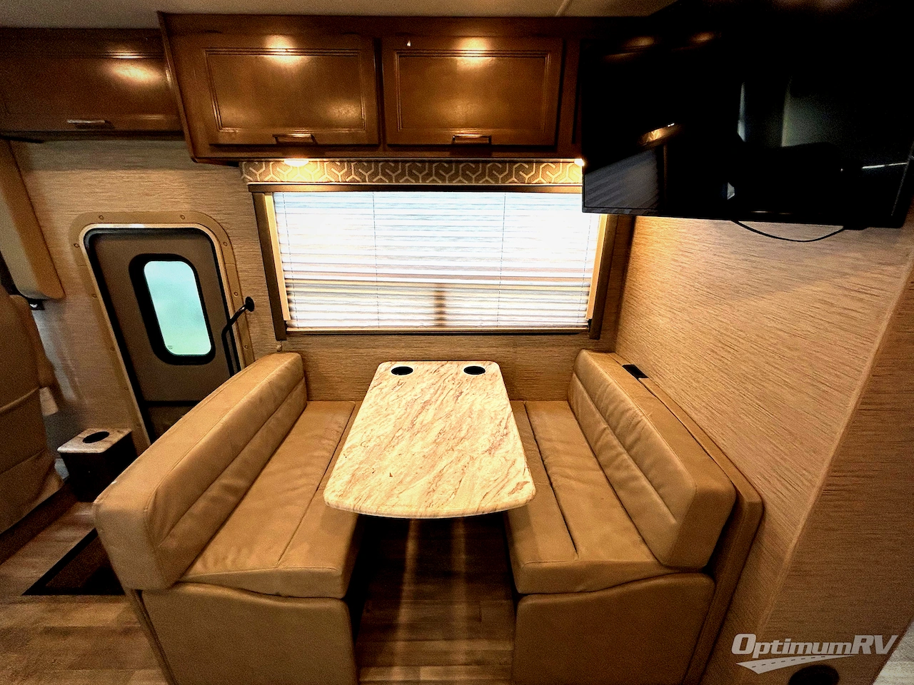 2022 Thor Freedom Traveler A29 Photo 10