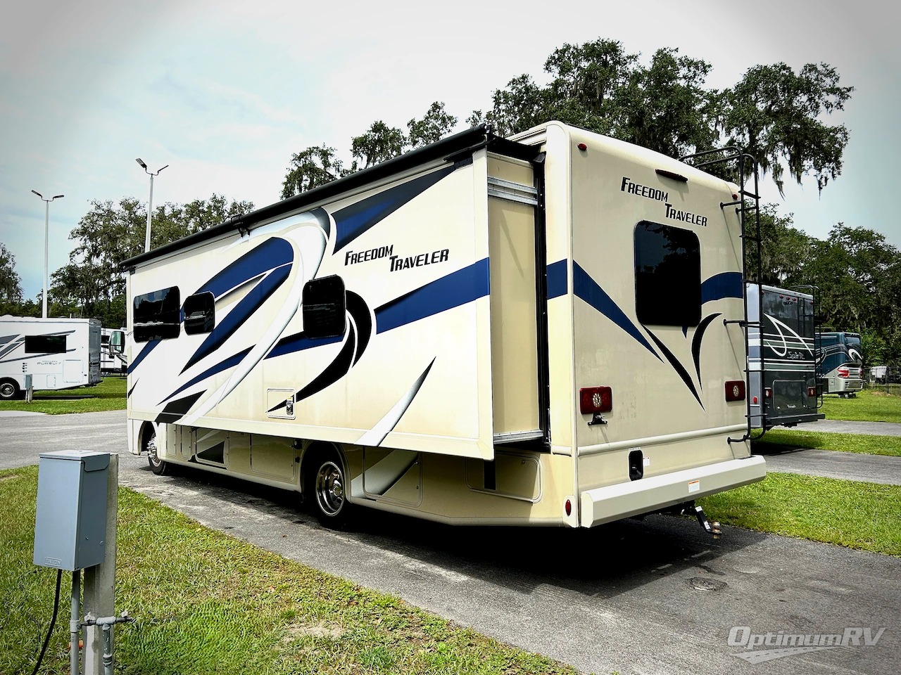 2022 Thor Freedom Traveler A29 Photo 3