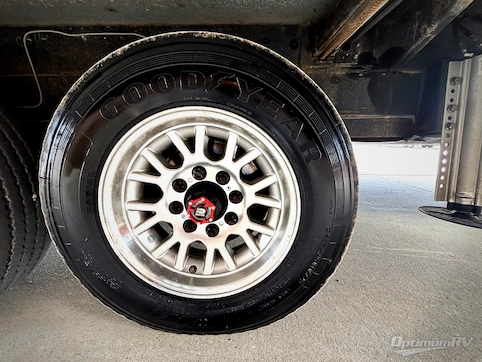 2017 DRV Luxury Suites Mobile Suites 38RSSA RV Photo 4