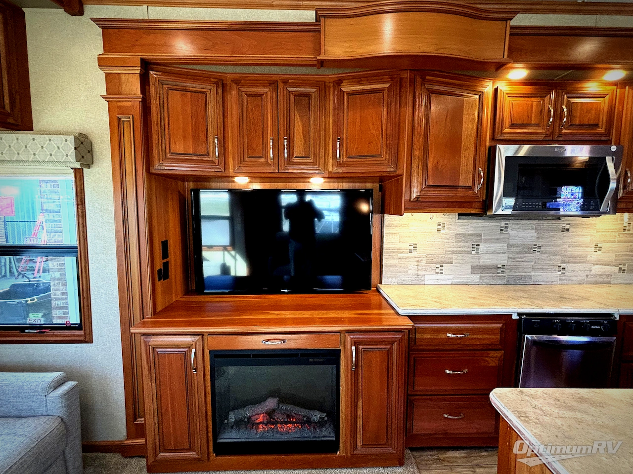 2017 DRV Luxury Suites Mobile Suites 38RSSA Photo 6