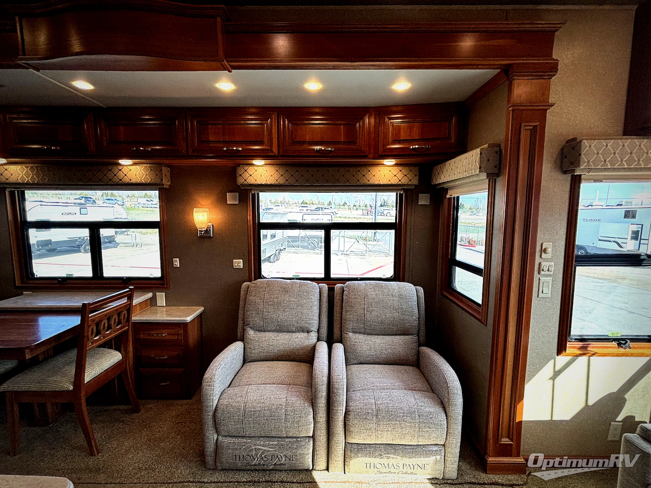 2017 DRV Luxury Suites Mobile Suites 38RSSA Photo 7
