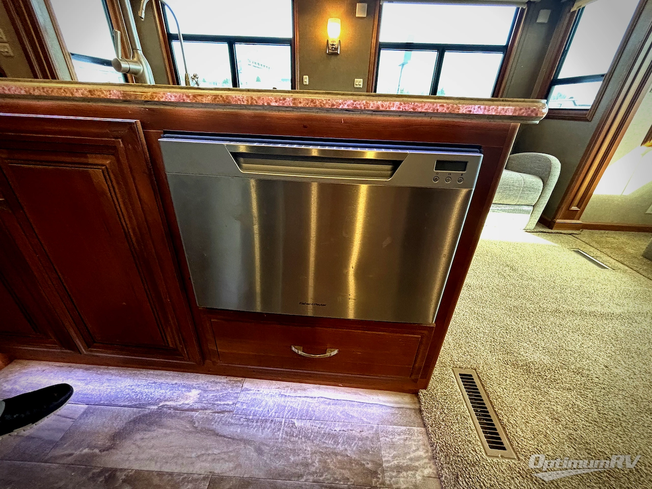 2017 DRV Luxury Suites Mobile Suites 38RSSA Photo 9