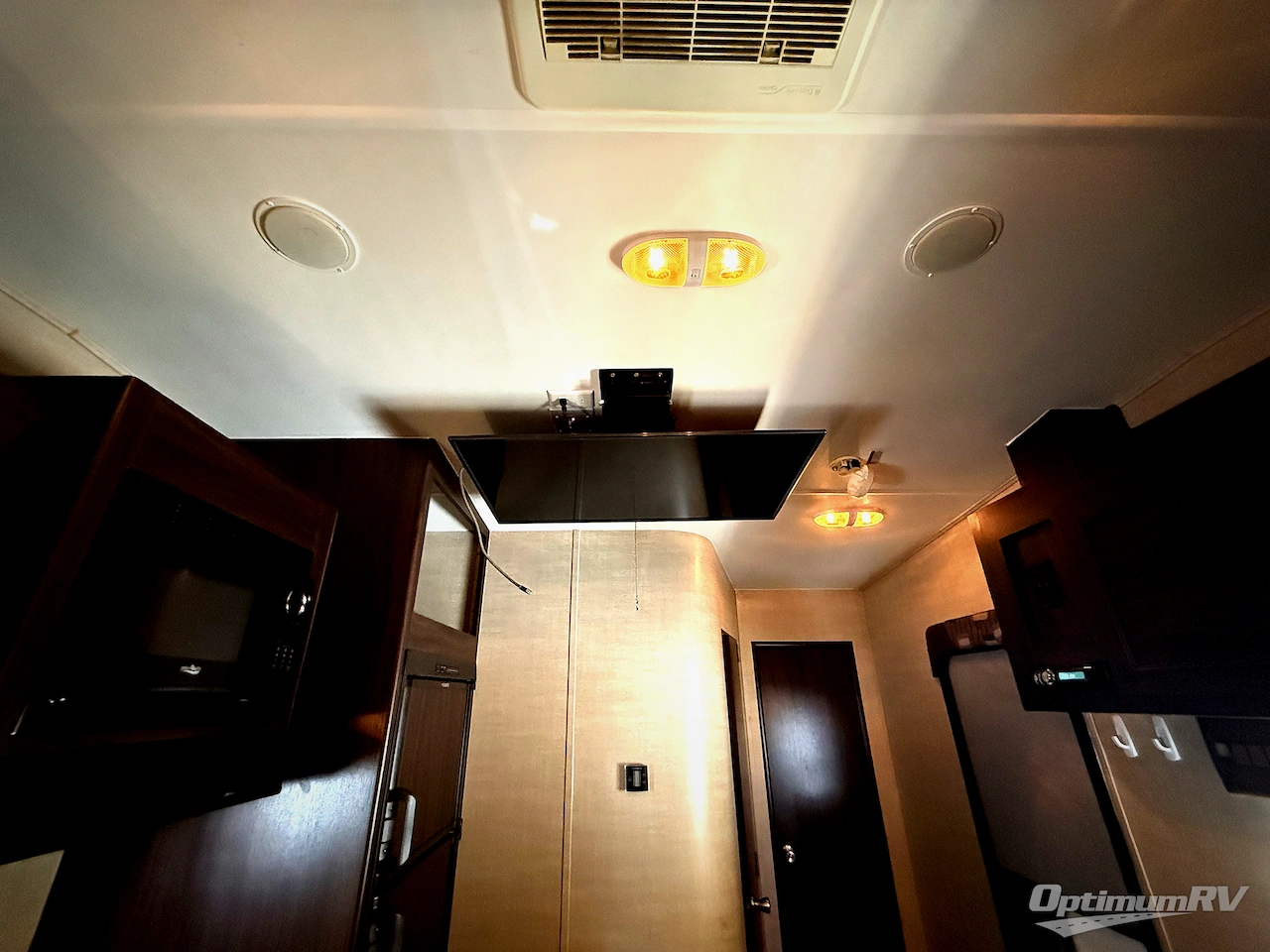 2019 Pacific Coachworks Rage'n 2213 Photo 13