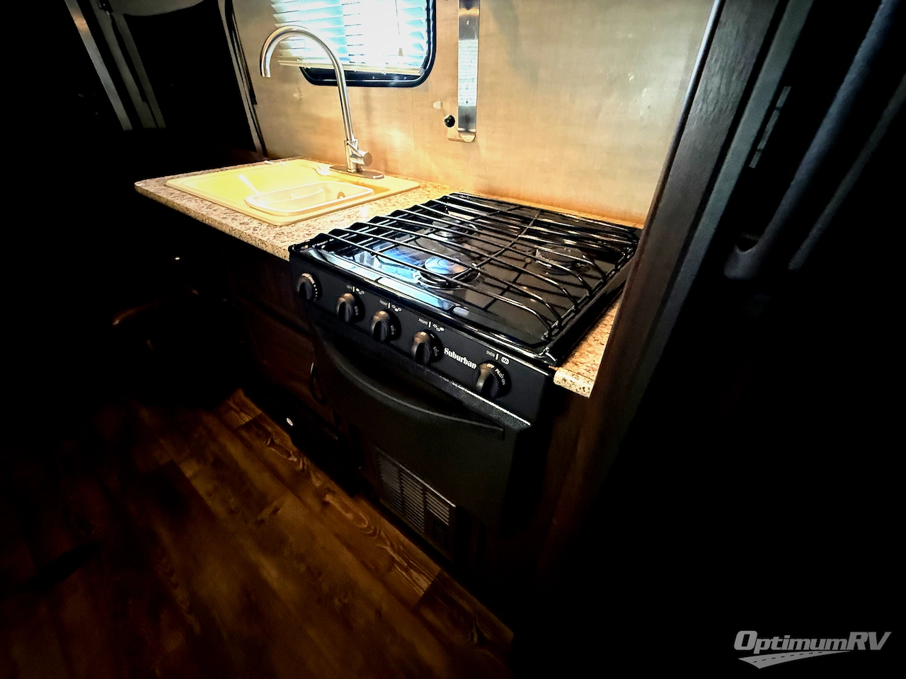 2019 Pacific Coachworks Rage'n 2213 Photo 16