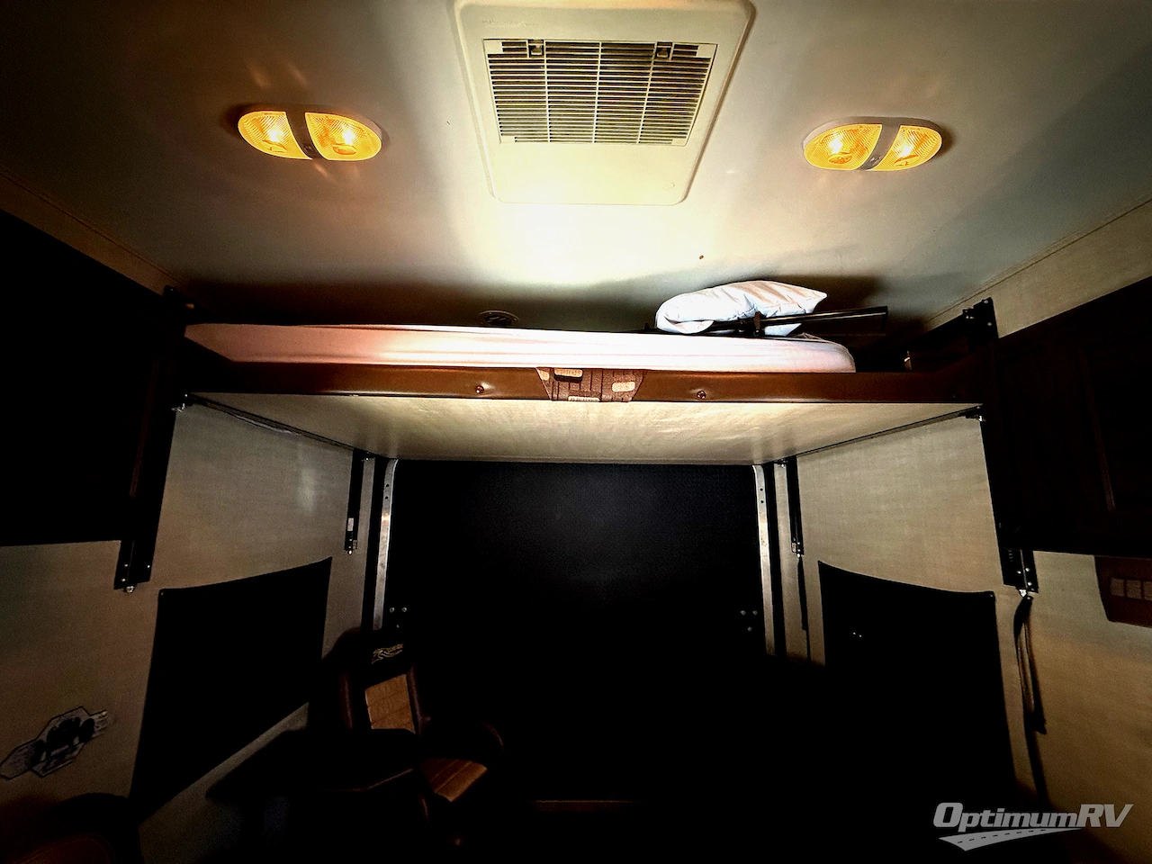 2019 Pacific Coachworks Rage'n 2213 Photo 21