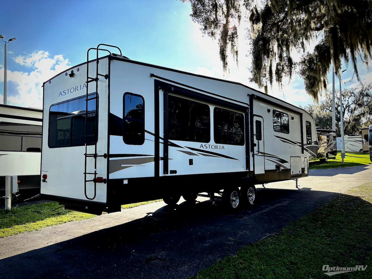 2022 Dutchmen Astoria 3553MBP Photo 2