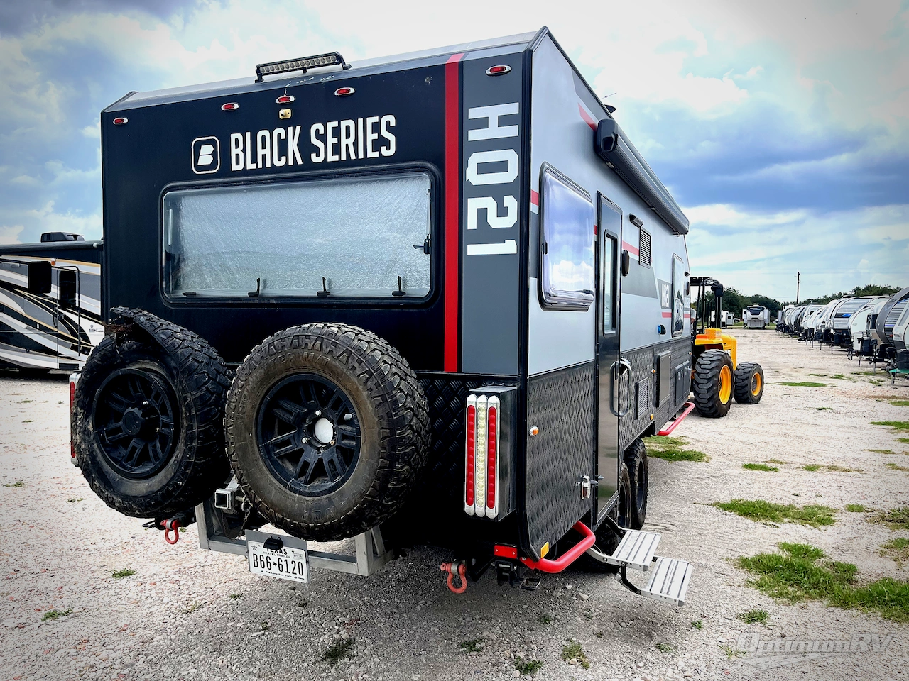 2023 Black Series Camper HQ Series HQ21 Photo 2