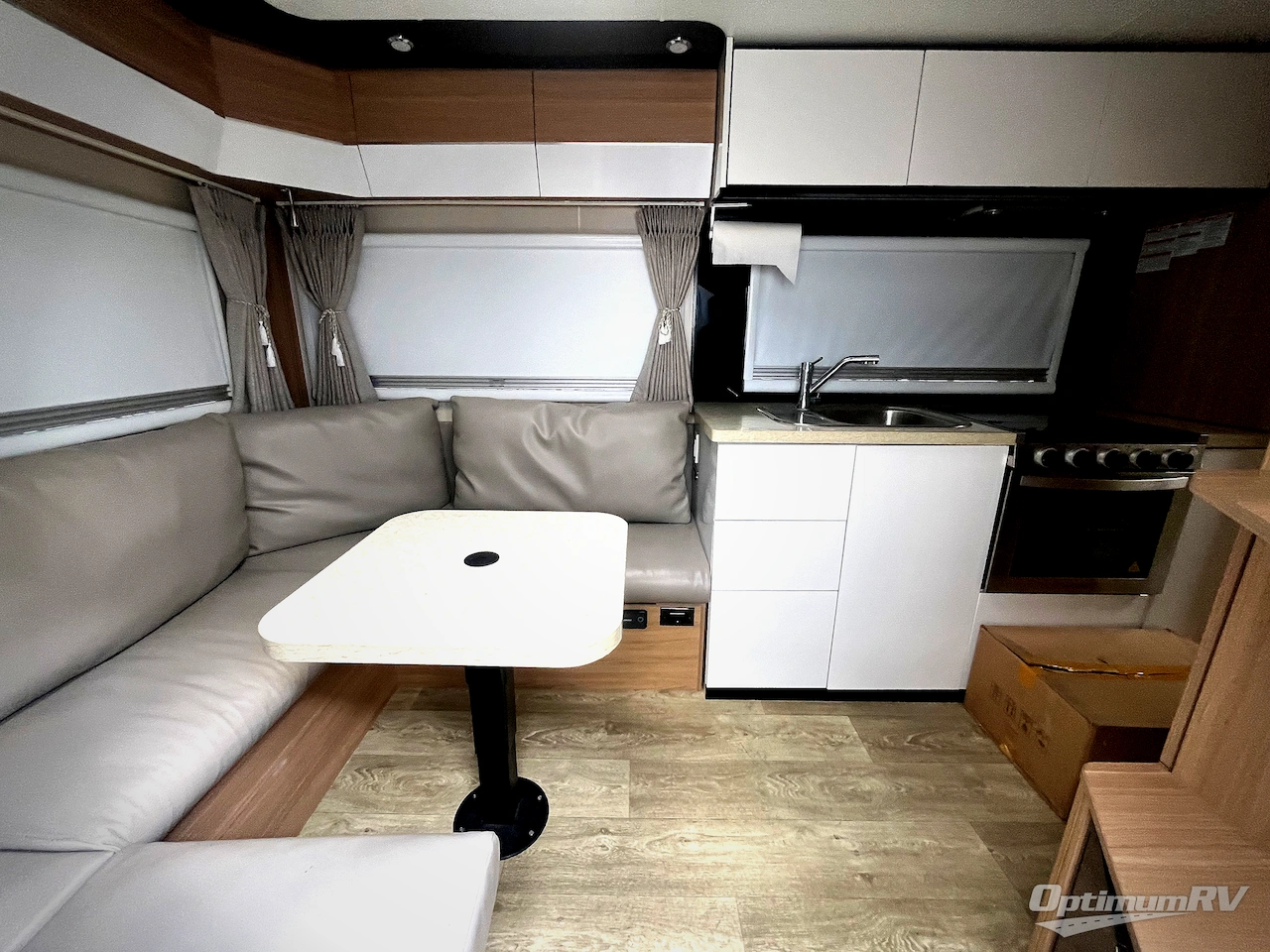 2023 Black Series Camper HQ Series HQ21 Photo 4