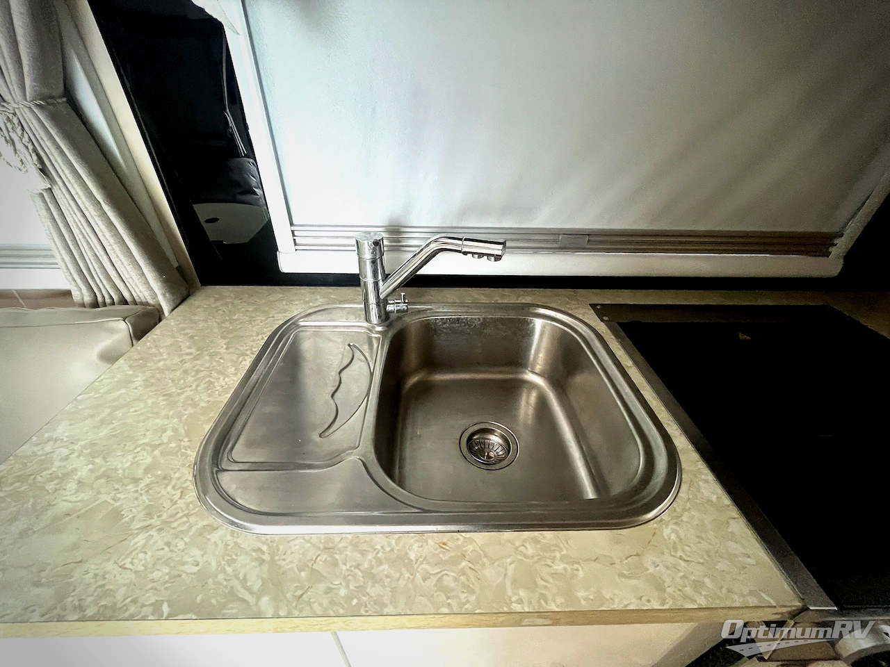 2023 Black Series Camper HQ Series HQ21 Photo 8