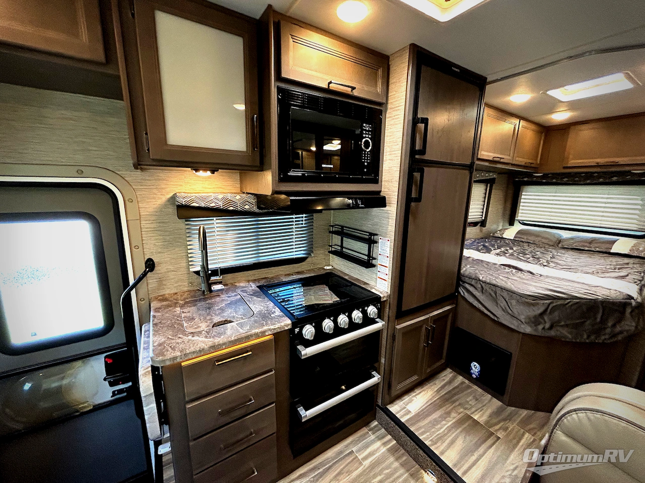 2023 Thor Four Winds 22E Photo 12