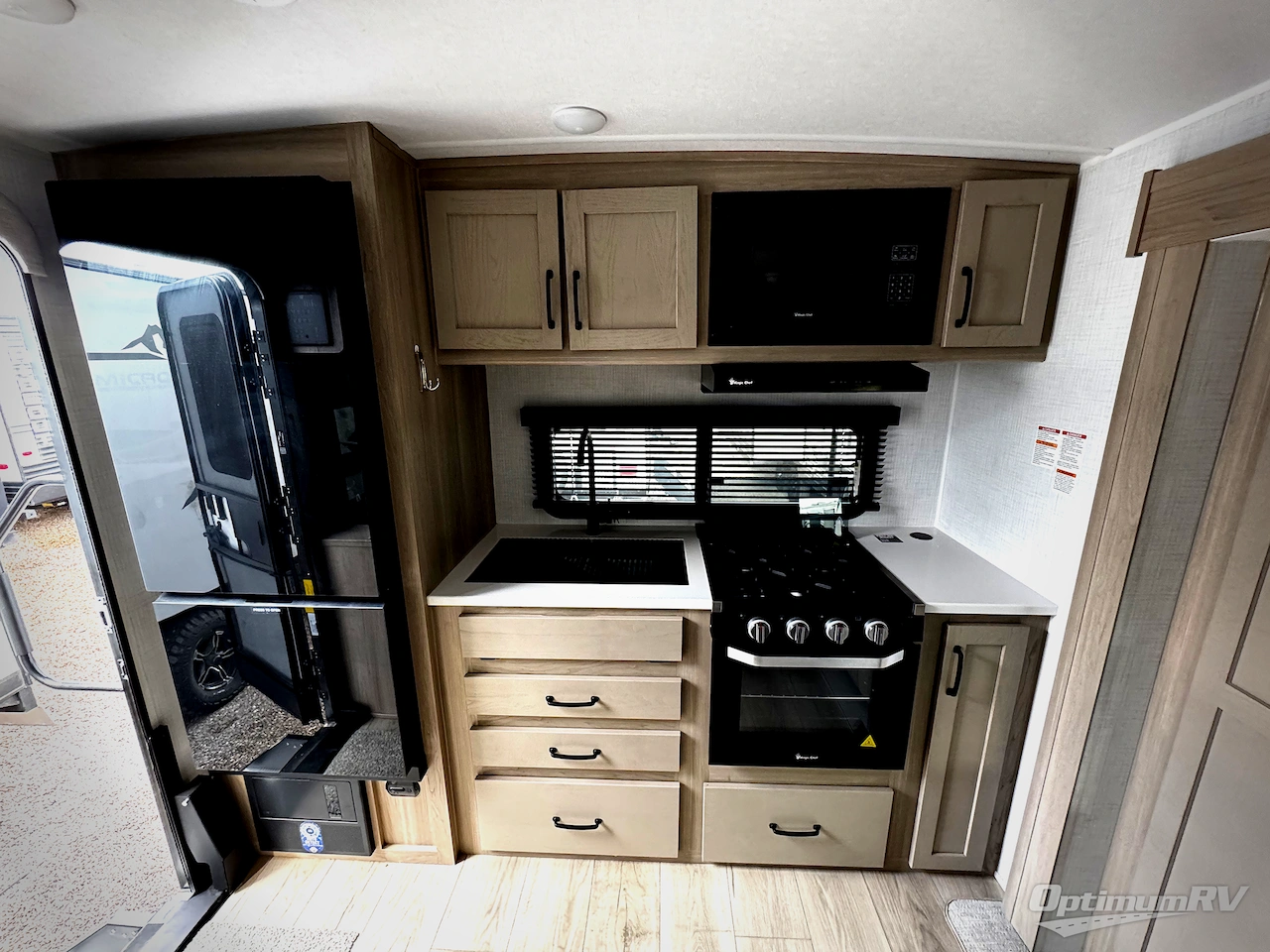 2025 Forest River Flagstaff Micro Lite 25SRK Photo 4