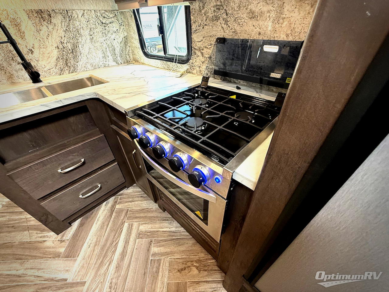 2021 Dutchmen Astoria 3203BH Photo 16