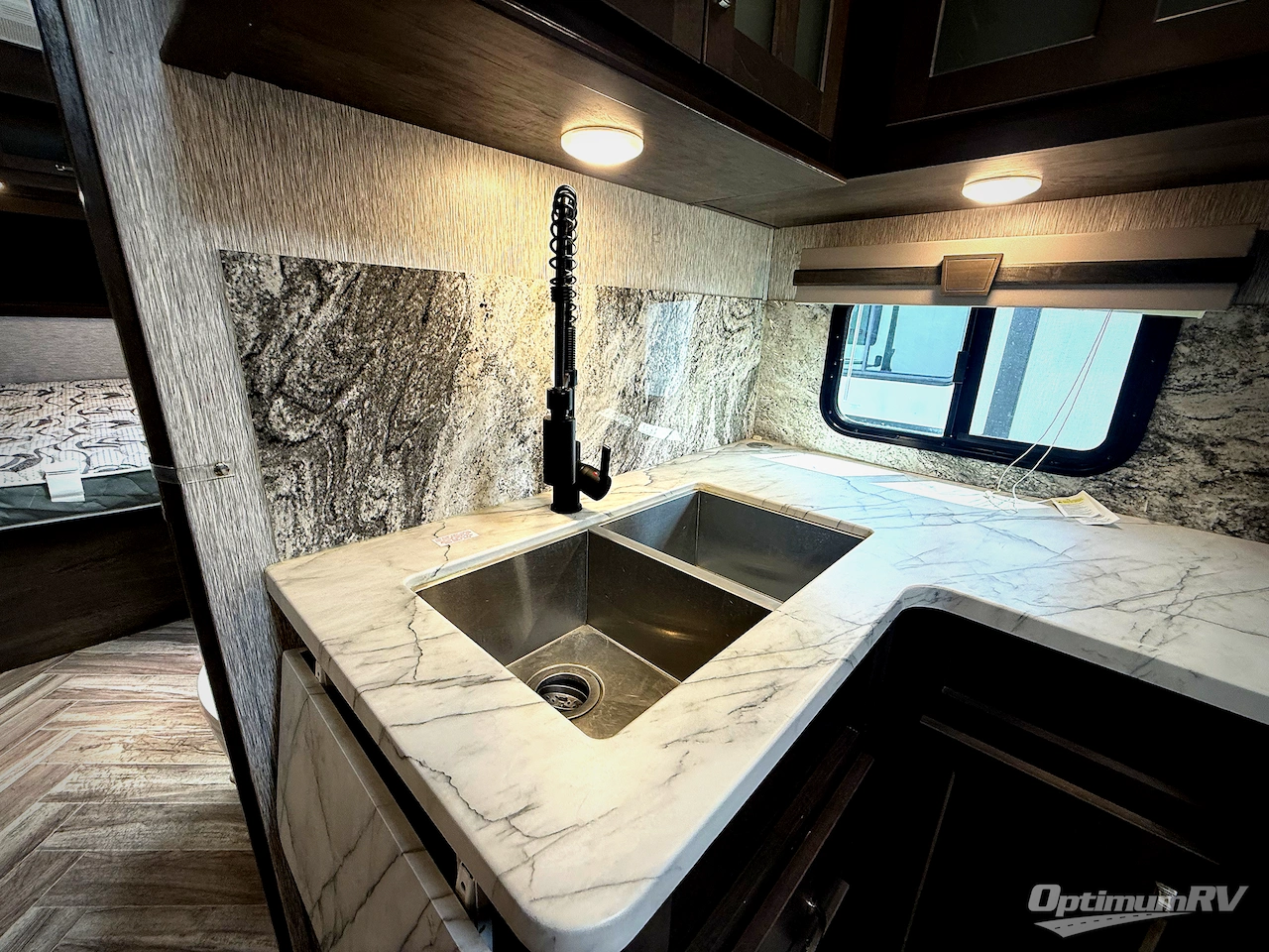 2021 Dutchmen Astoria 3203BH Photo 18