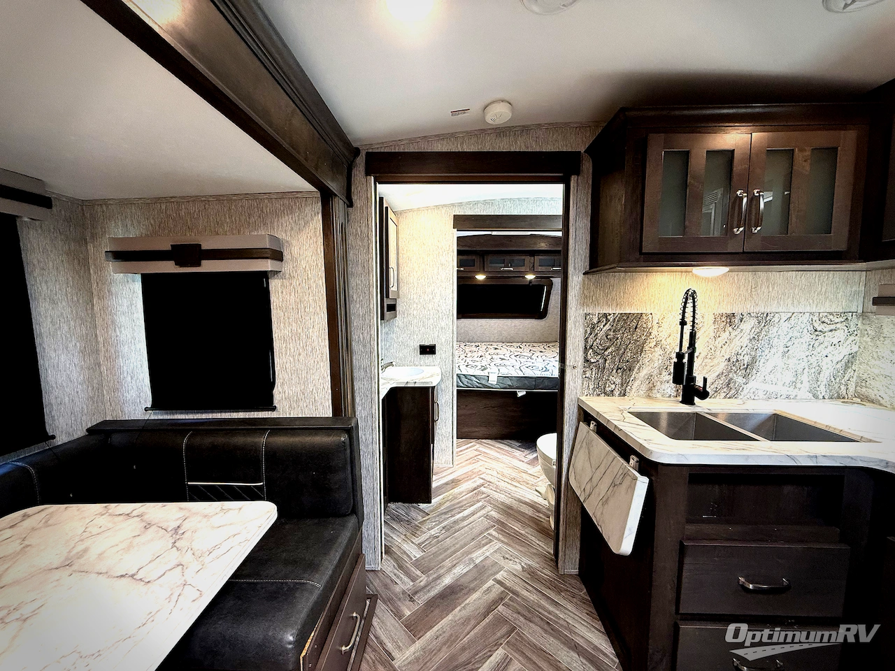 2021 Dutchmen Astoria 3203BH Photo 19