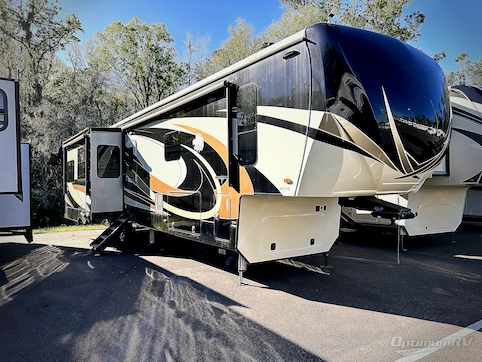 Used 2018 Heartland Landmark 365 Newport Featured Photo