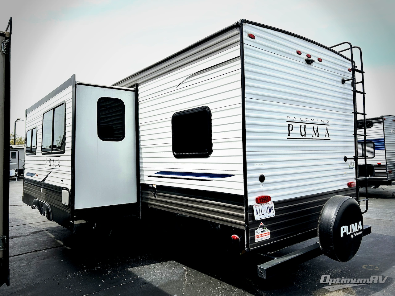 2022 Palomino Puma 28BHSS Photo 3