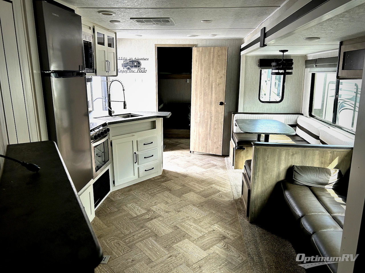 2022 Palomino Puma 28BHSS Photo 5