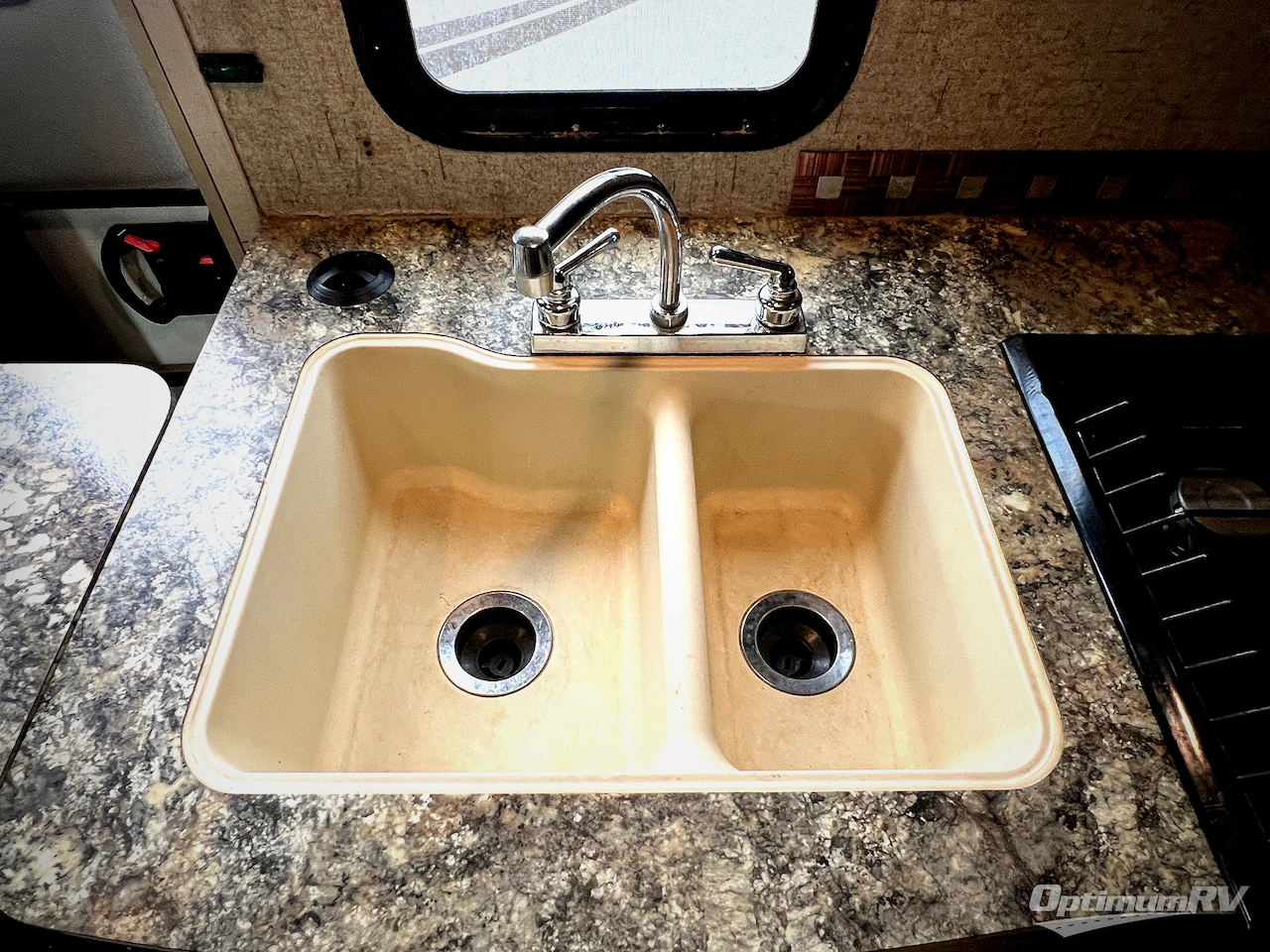 2017 Coachmen Prism 2150LE Photo 15