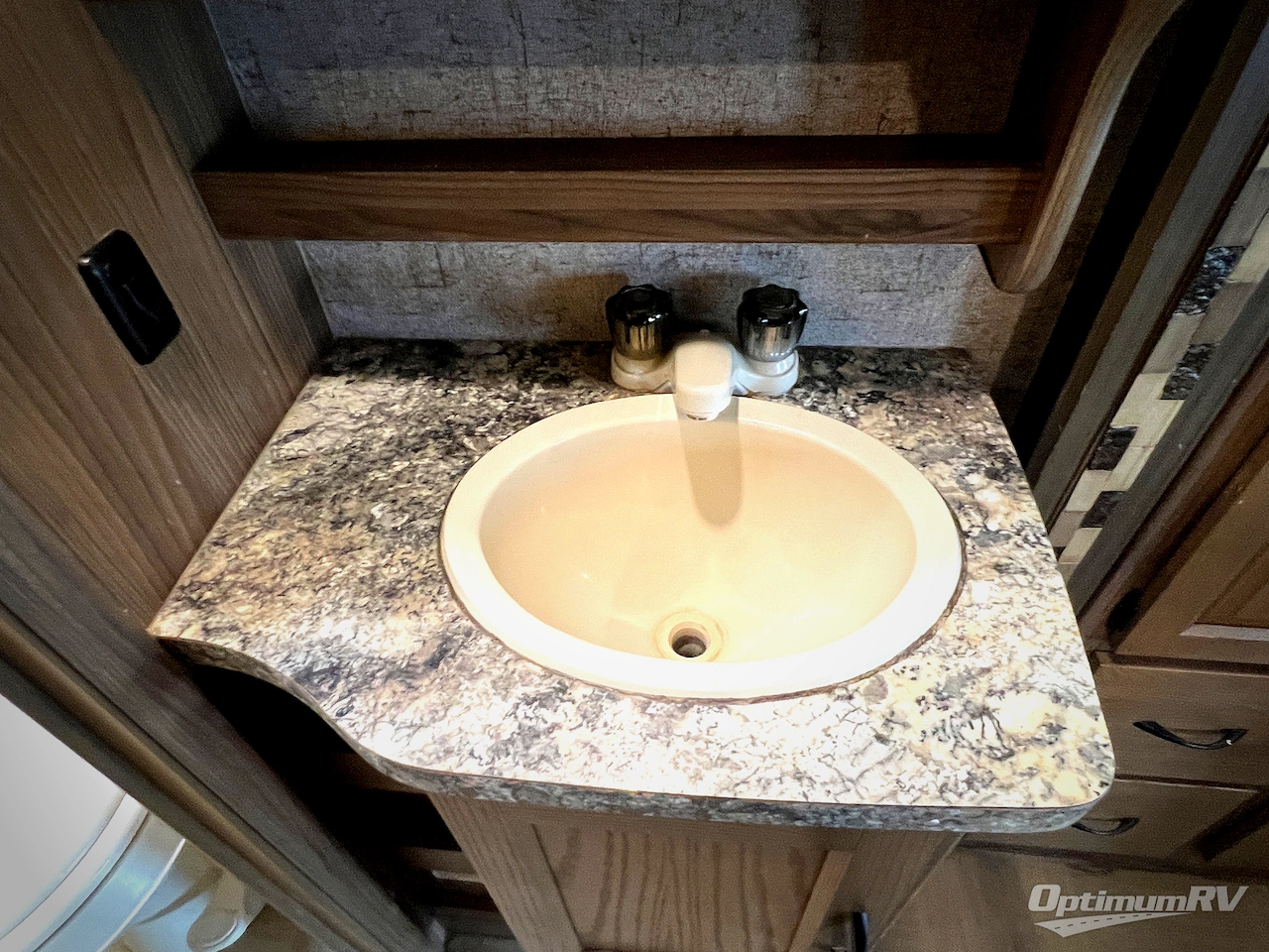 2017 Coachmen Prism 2150LE Photo 24