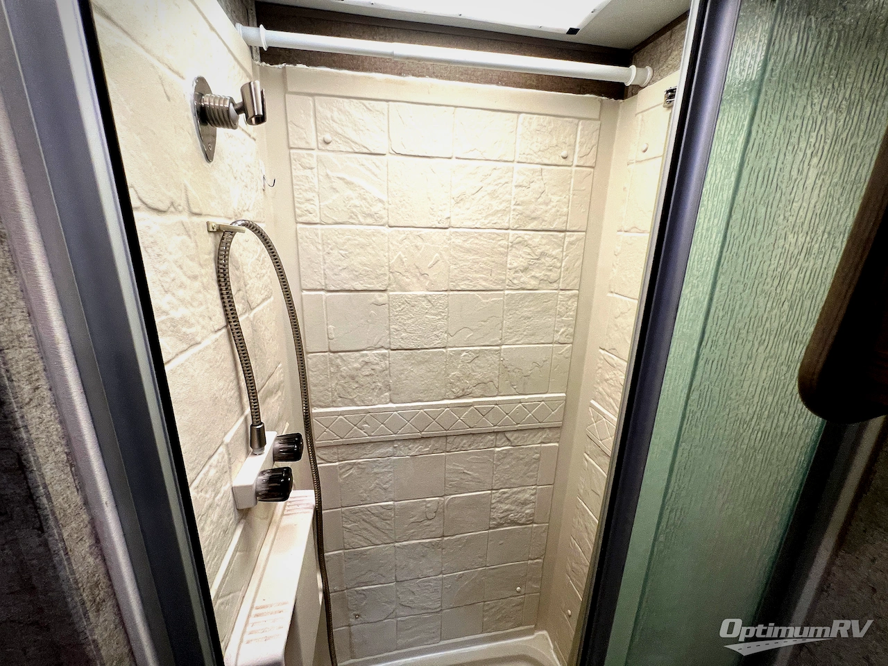 2017 Coachmen Prism 2150LE Photo 27