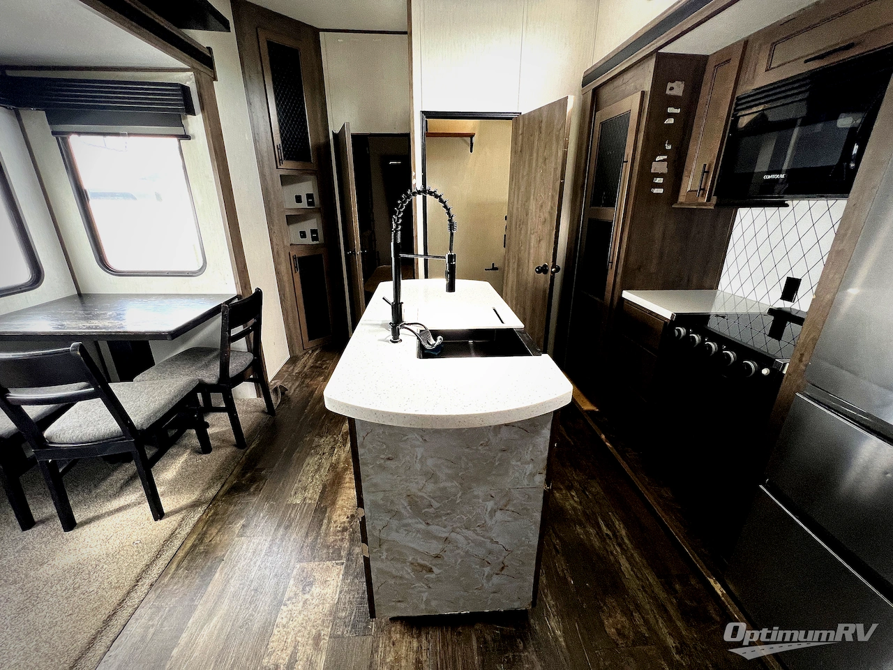 2021 Forest River Sabre 37FLH Photo 4