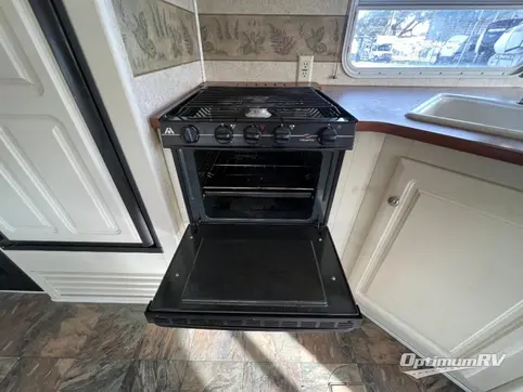 2005 Keystone Outback 28FRLS RV Photo 3